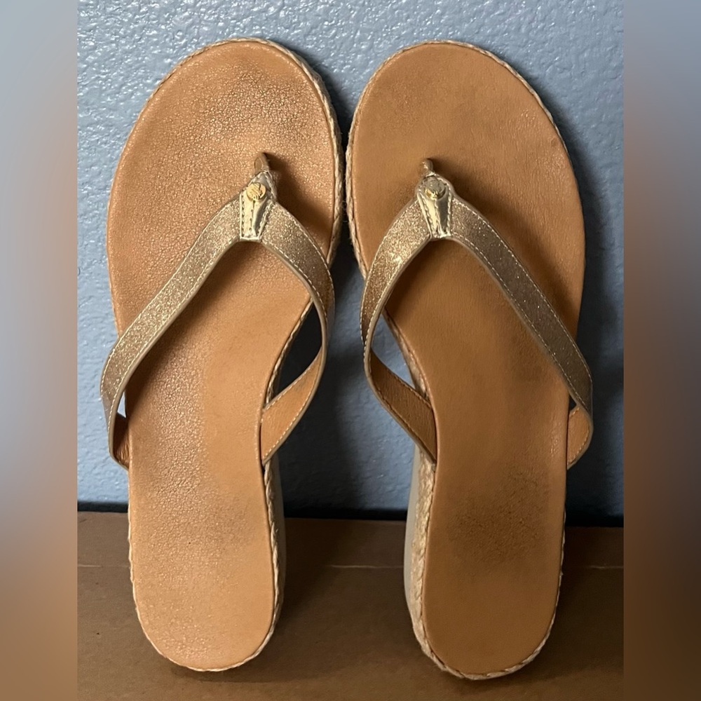 Tommy Bahama Thomas Sandals Womens Size 8.5 M Thongs Flip Flops Gold Glitter